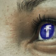 Facebook Seiten im Auge behalten Titel